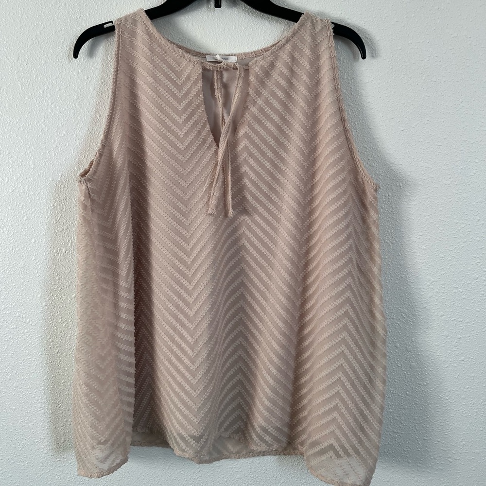 Maurices Sleeveless Blouse Size Large